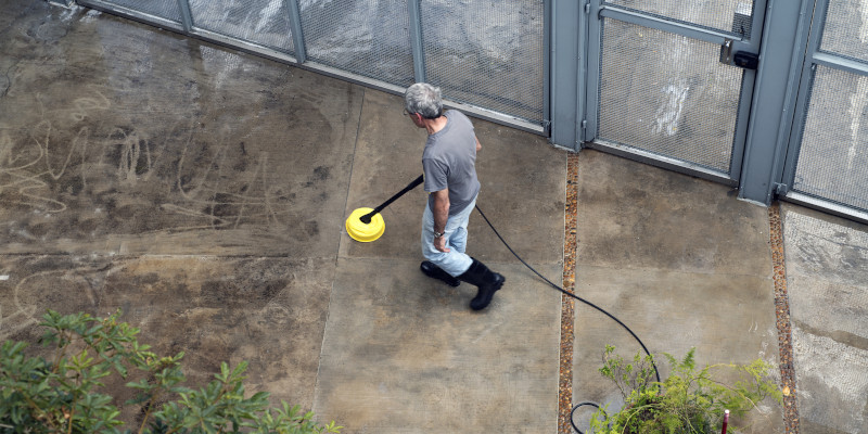 Concrete Cleaning in Charleston, Illinois