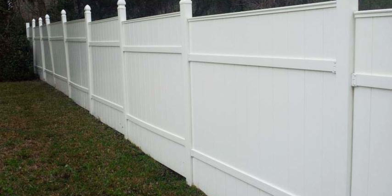 Fence Cleaning in Champaign, Illinois